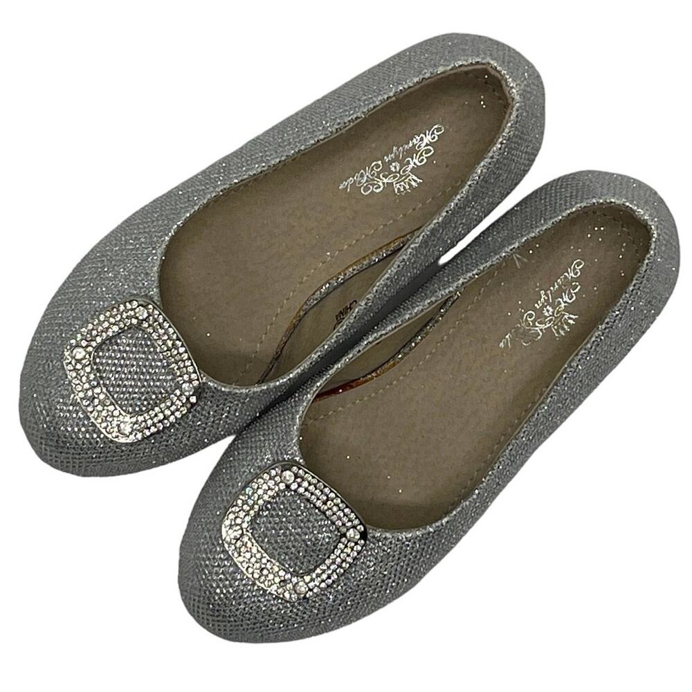 New Marilyn Moda Silver Dress Shoes
